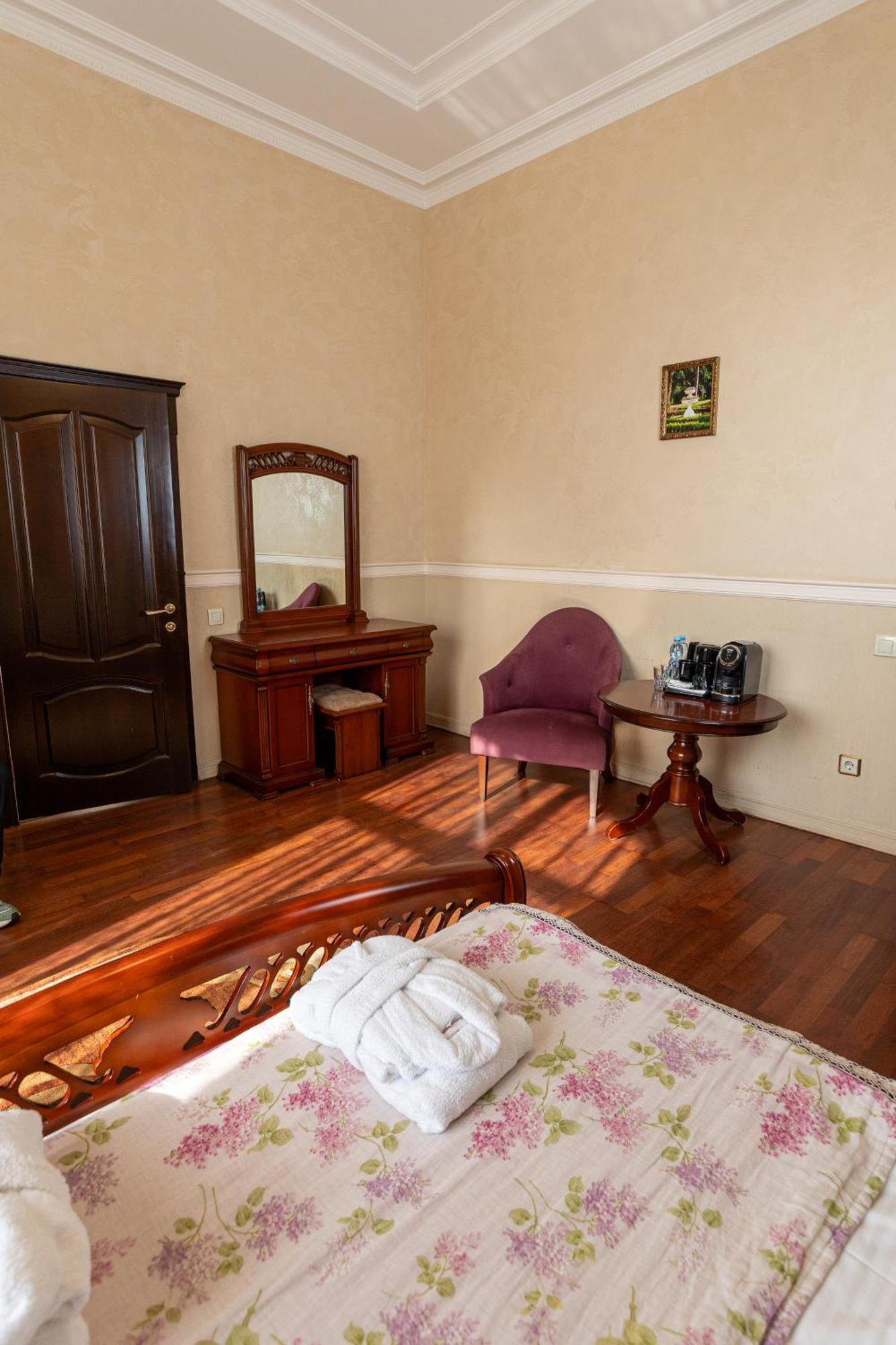 Koncha Zaspa Park Kozyn Ngoại thất bức ảnh